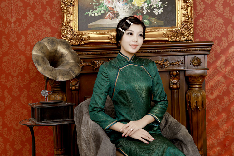 Dark green brocade cheongsam Dark green brocade cheongsam