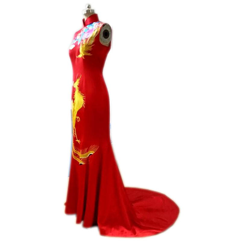 Red phoenix embroidery wedding dress Red phoenix embroidery wedding dress