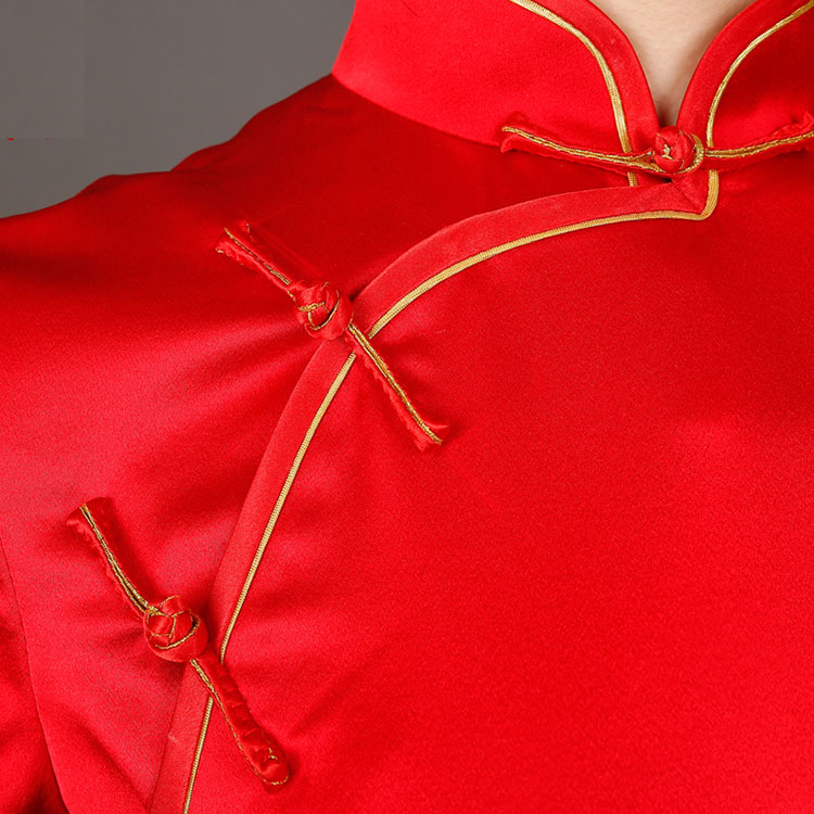Red silk embroidery short cheongsam Red silk embroidery short cheongsam