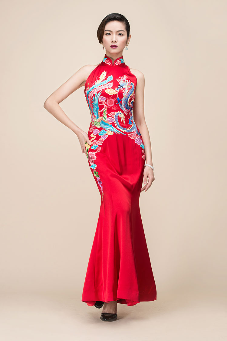 Red chinese wedding dress with dragon and phoenix embroidery Red chinese wedding dress with dragon and phoenix embroidery