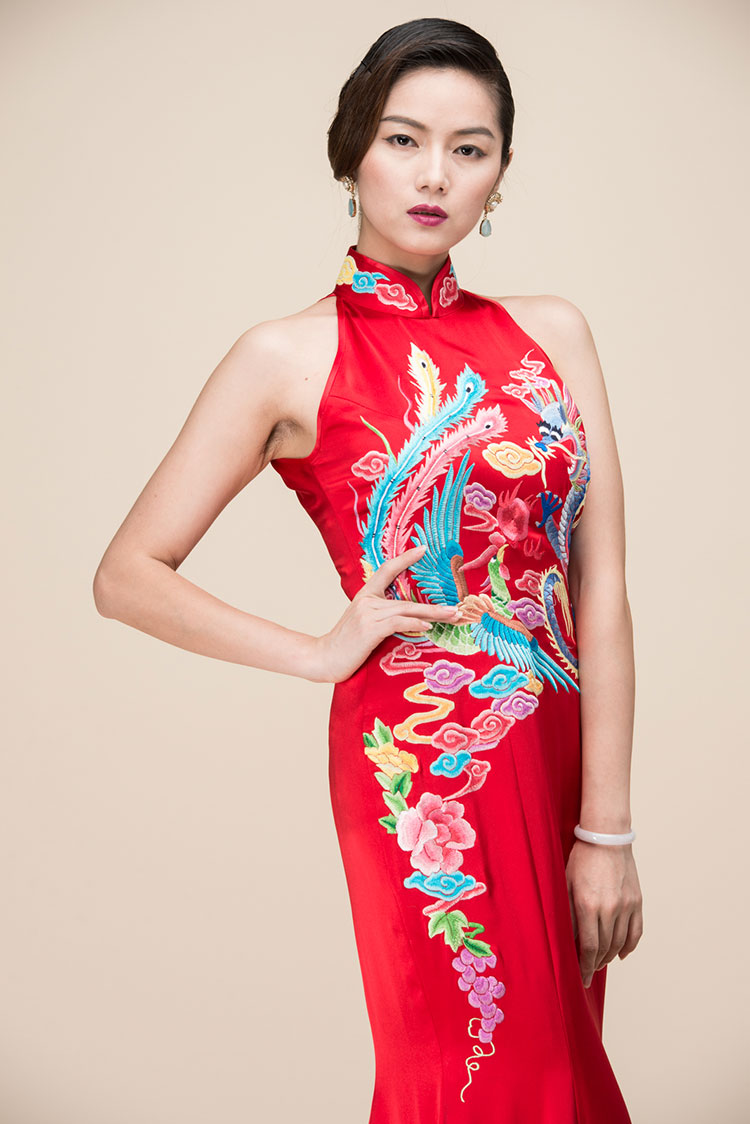Red chinese wedding dress with dragon and phoenix embroidery Red chinese wedding dress with dragon and phoenix embroidery