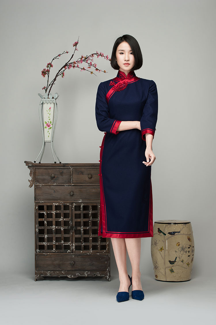 Navy wool blending cheongsam Navy wool blending cheongsam