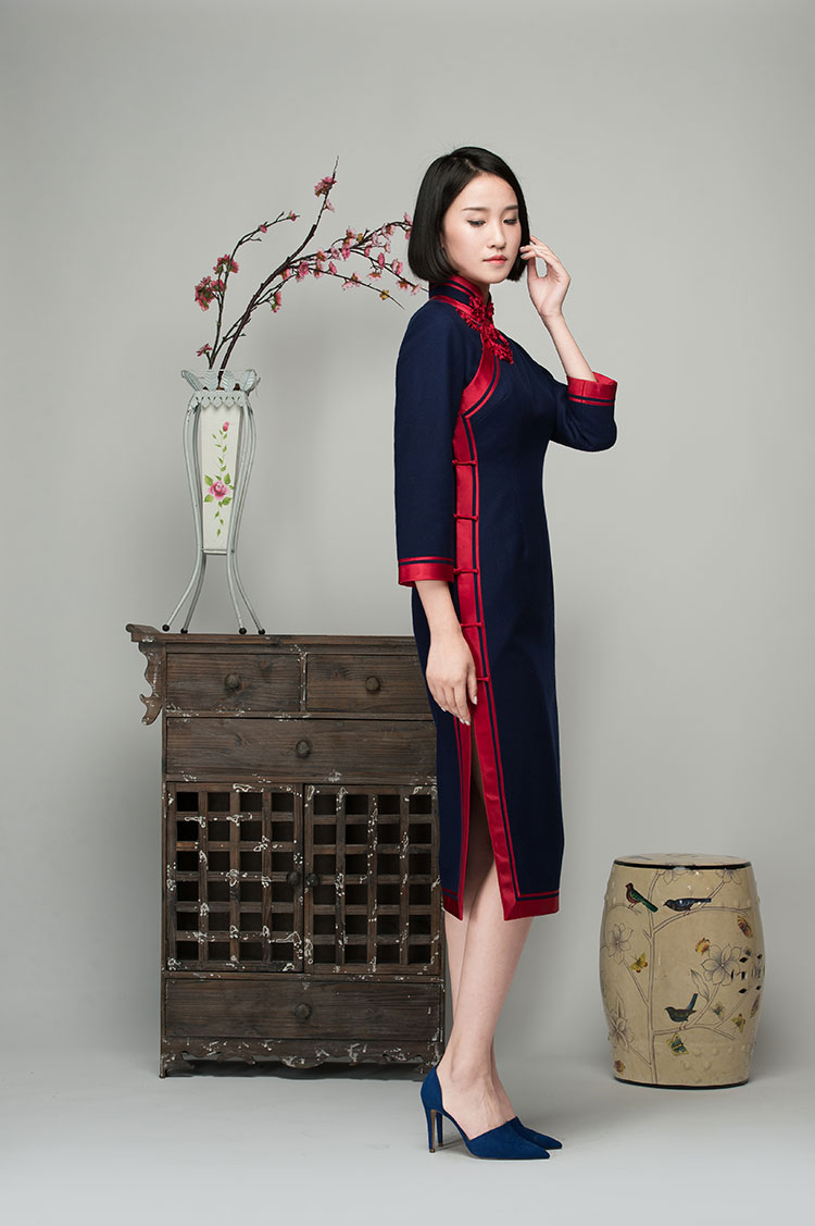 Navy wool blending cheongsam Navy wool blending cheongsam