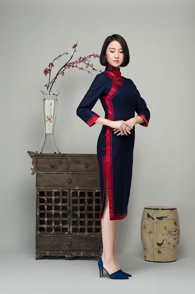 Navy wool blending cheongsam Navy wool blending cheongsam