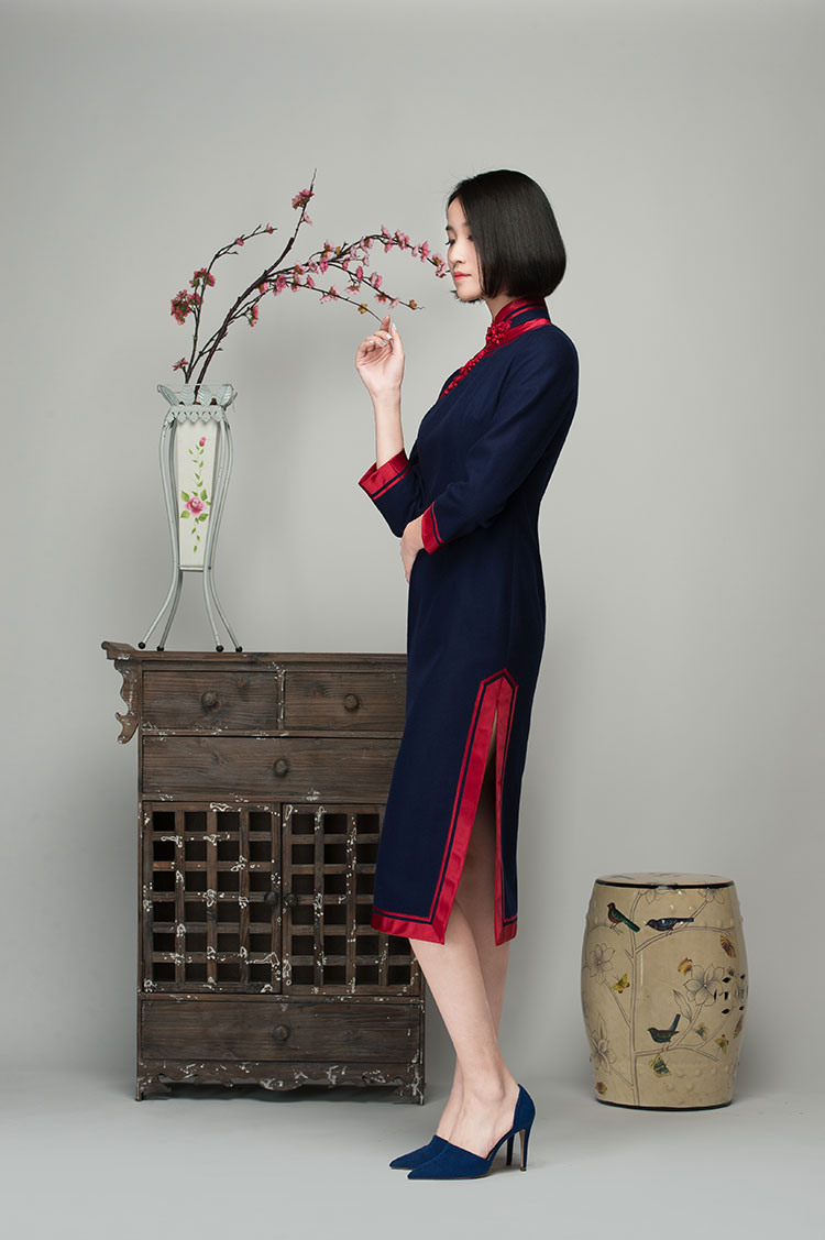 Navy wool blending cheongsam Navy wool blending cheongsam