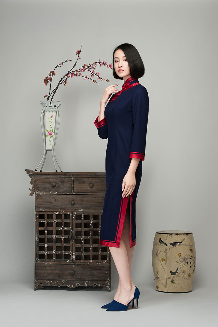 Navy wool blending cheongsam Navy wool blending cheongsam
