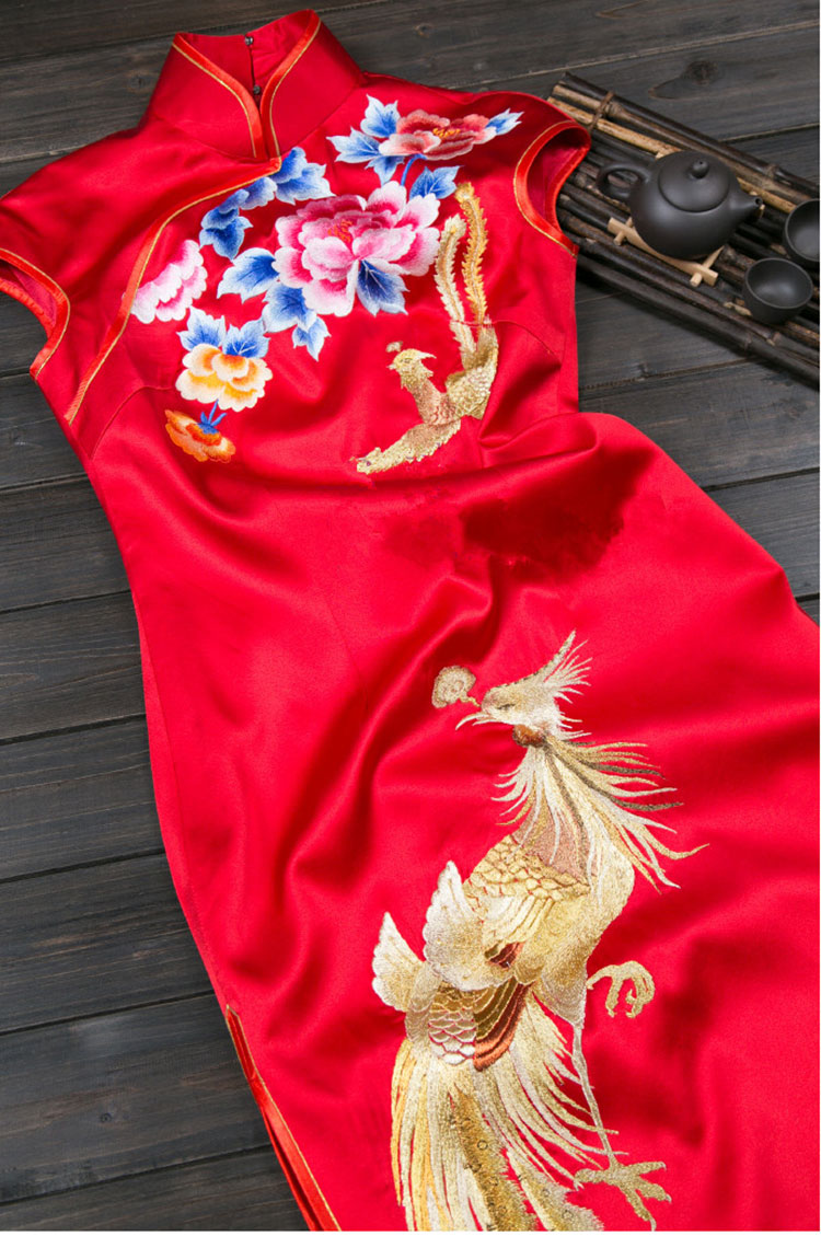 silk cheongsam with golden phoenix silk cheongsam with golden phoenix