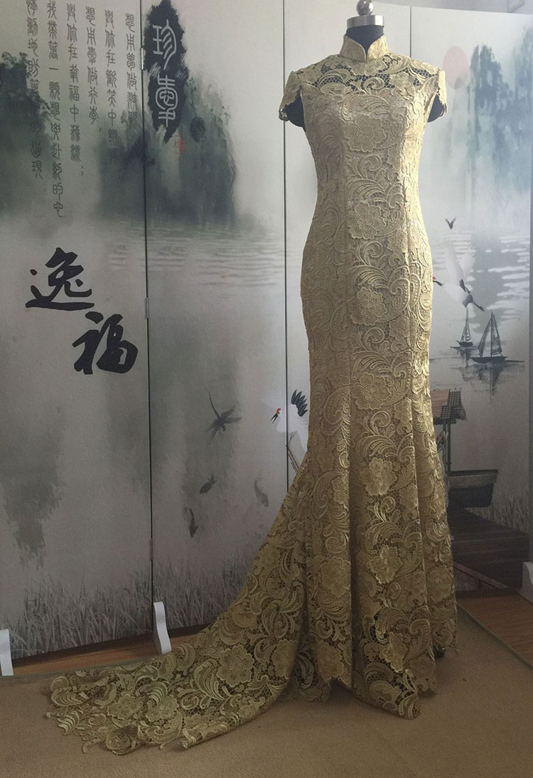 Golden lace qipao Golden lace qipao