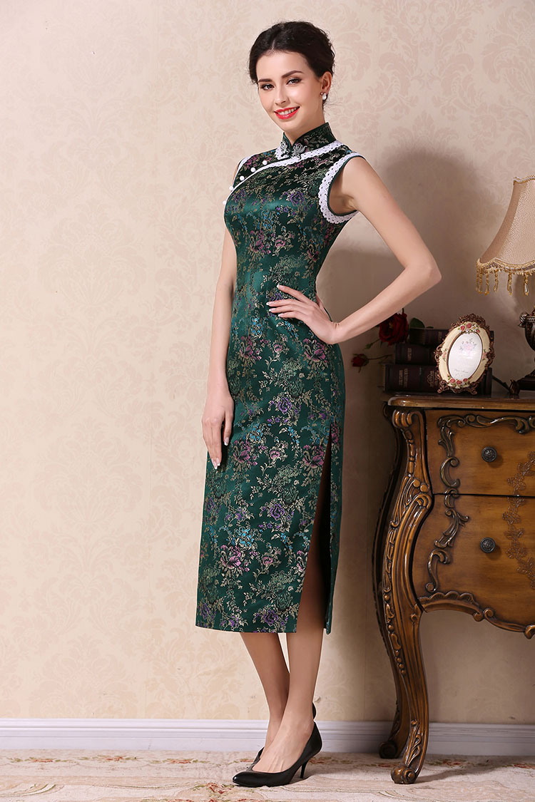 Green long cheongsam dress with white lace edge Green long cheongsam dress with white lace edge