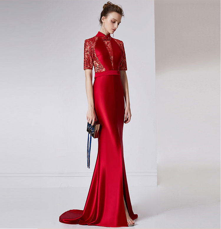  Red Chinese wedding dress with tail