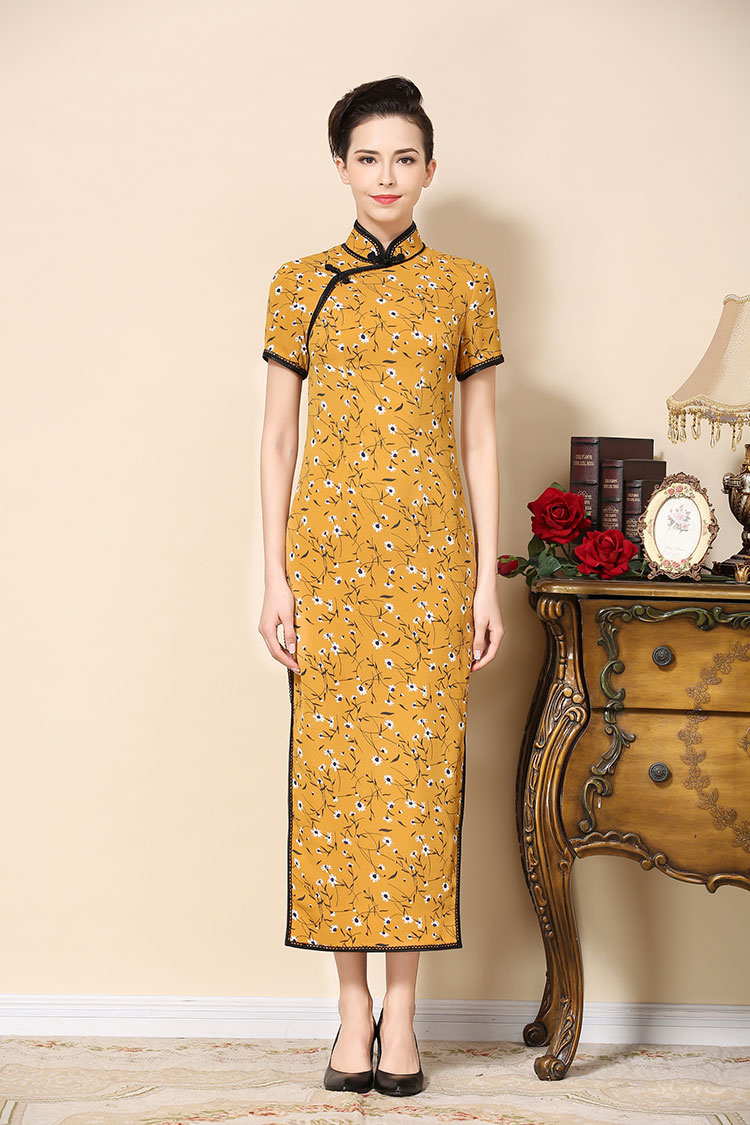 Yellow cheongsam dress with small flowers pattern