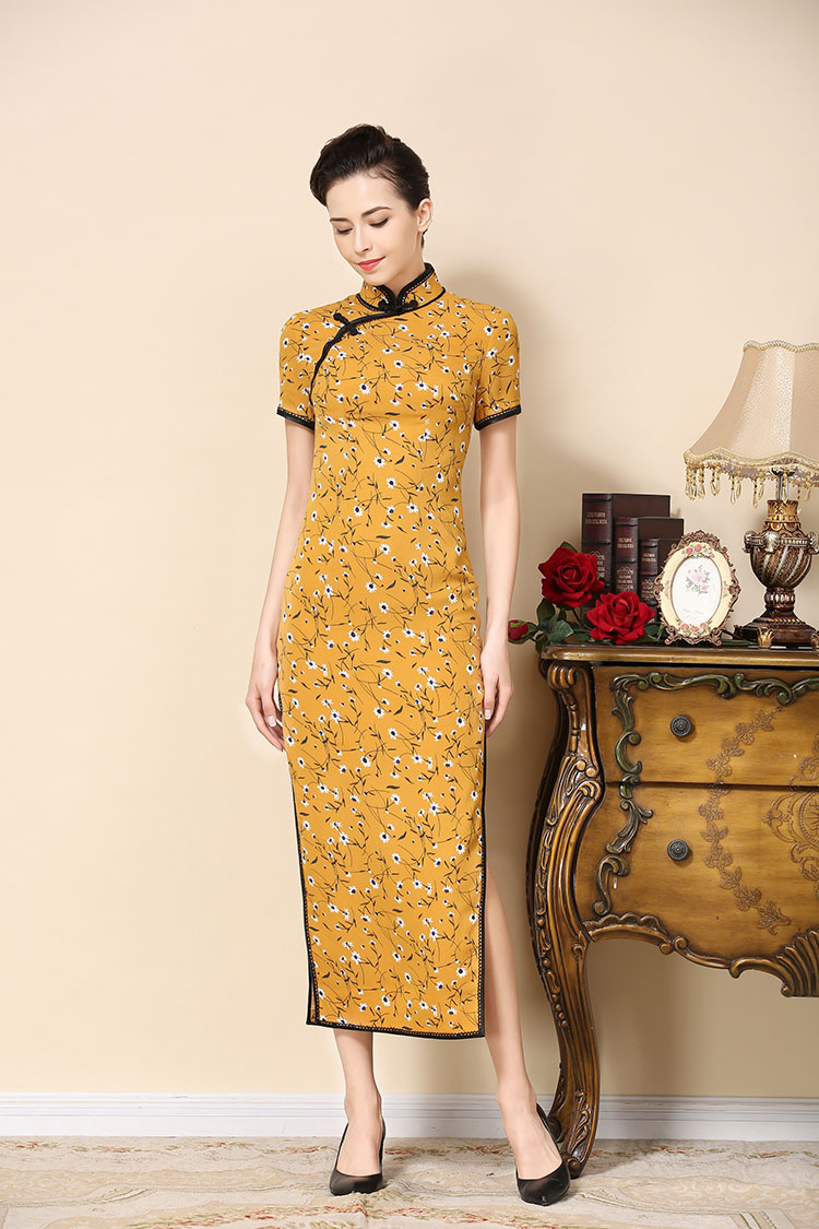 Yellow cheongsam dress with small flowers pattern