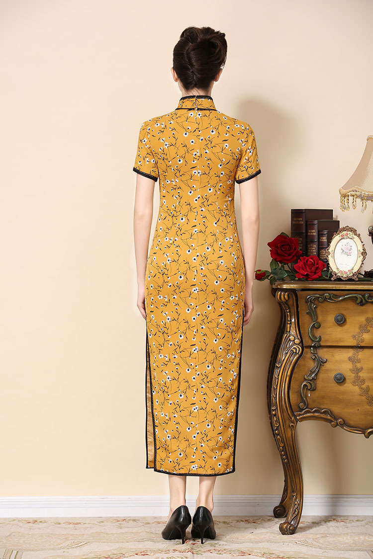 Yellow cheongsam dress with small flowers pattern