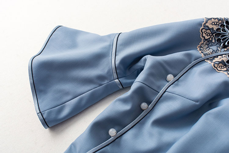 Comflower-blue cheongsam dress with wide lace piping