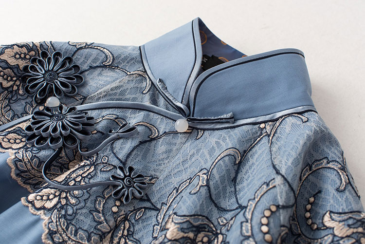 Comflower-blue cheongsam dress with wide lace piping