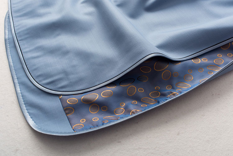 Comflower-blue cheongsam dress with wide lace piping
