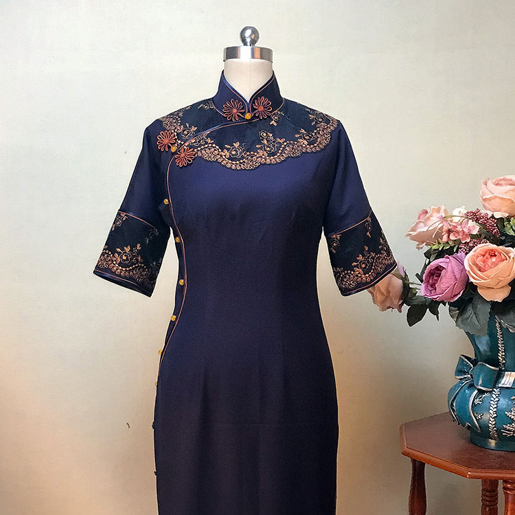 Dark-blue cheongsam dress with wide lace piping