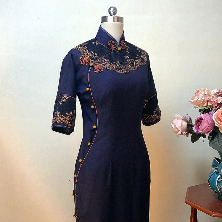 Dark-blue cheongsam dress with wide lace piping