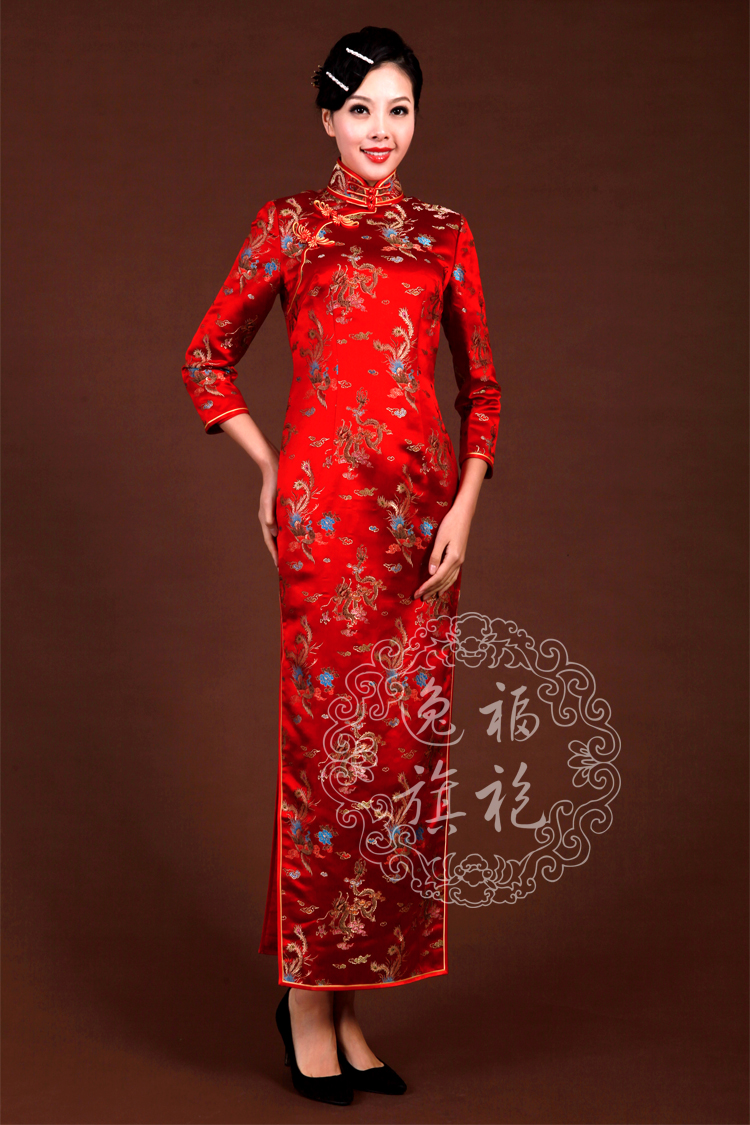 Red Cheongsam dress with long sleeves Red Cheongsam dress with long sleeves