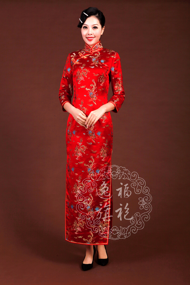 Red Cheongsam dress with long sleeves Red Cheongsam dress with long sleeves