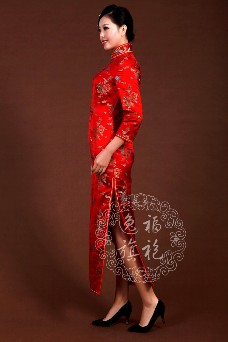 Red Cheongsam dress with long sleeves Red Cheongsam dress with long sleeves