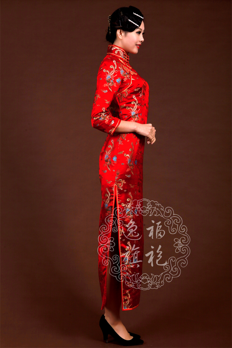 Red Cheongsam dress with long sleeves Red Cheongsam dress with long sleeves