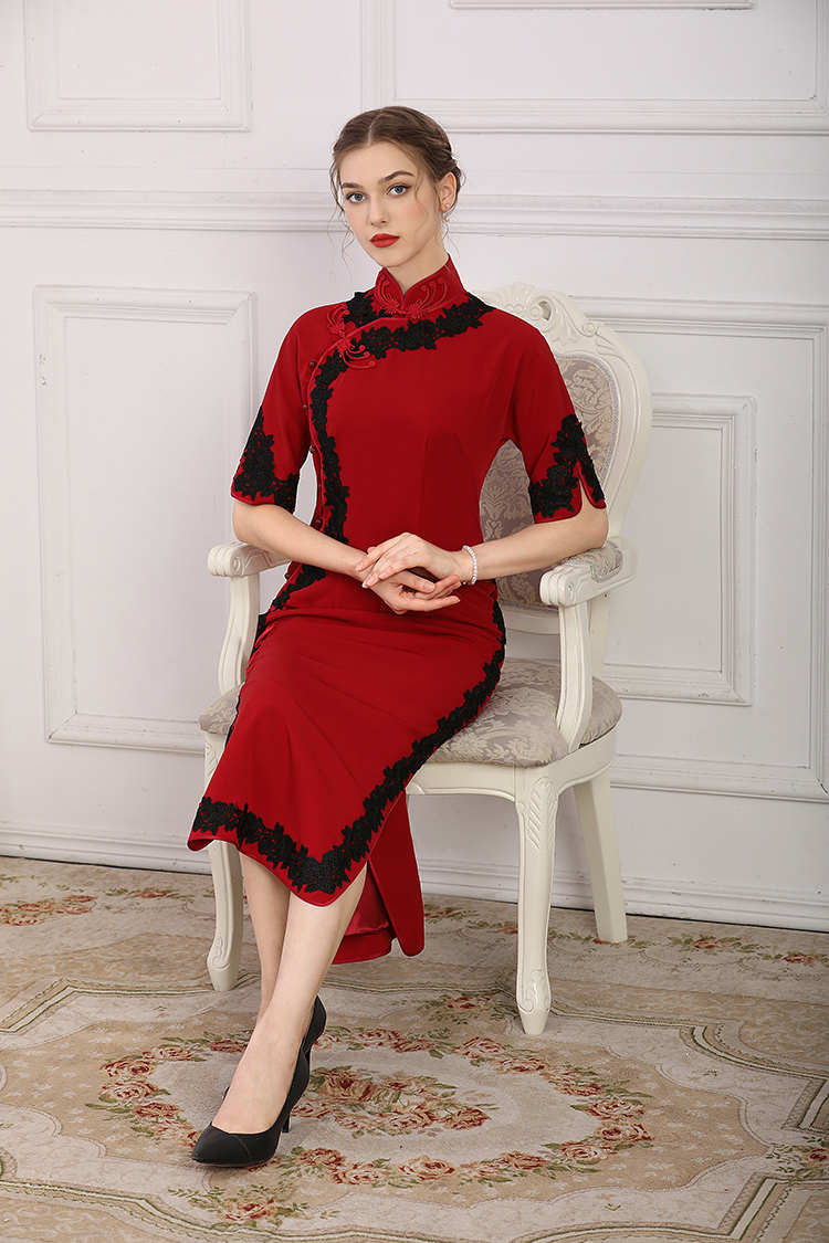Wine red cheongsam with wide black piping Wine red cheongsam with wide black piping
