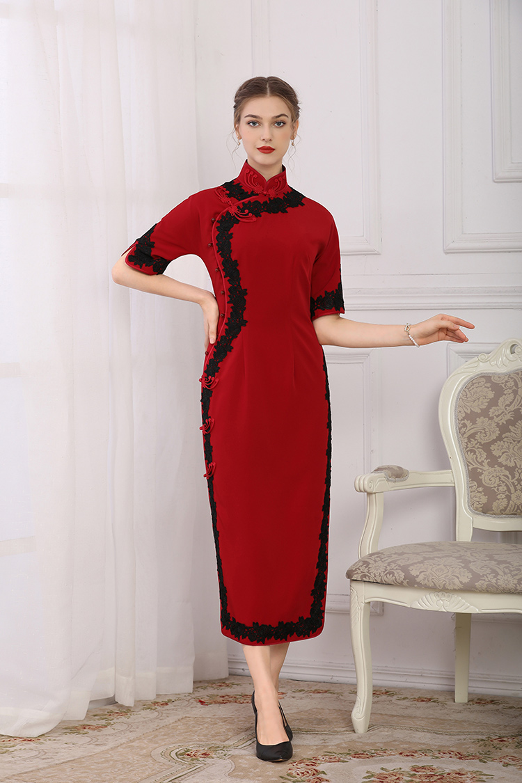 Wine red cheongsam with wide black piping Wine red cheongsam with wide black piping