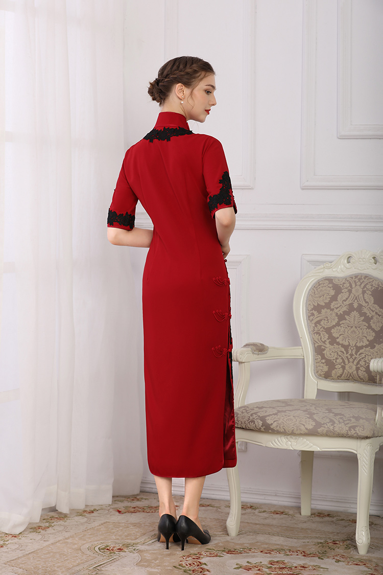 Wine red cheongsam with wide black piping Wine red cheongsam with wide black piping