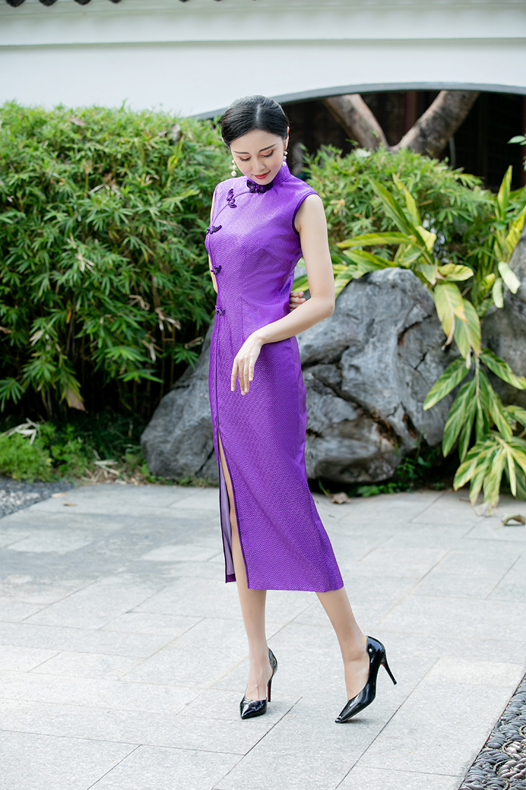 Light purple long cheongsam dress with a front slit Light purple long cheongsam dress with a front slit