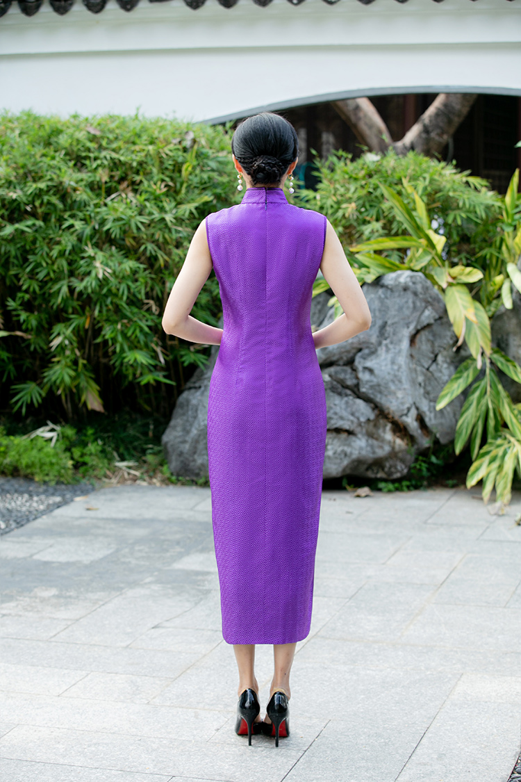 Light purple long cheongsam dress with a front slit Light purple long cheongsam dress with a front slit