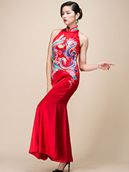 Red chinese wedding dress with dragon and phoenix embroidery